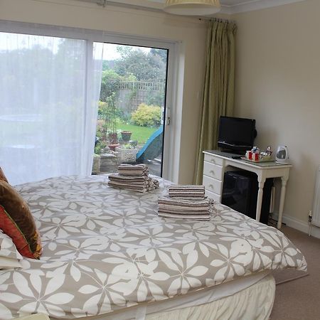 Laurels Guesthouse Уитни Экстерьер фото