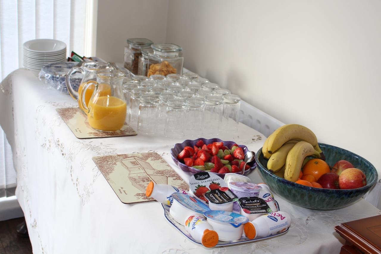 Laurels Guesthouse Уитни Экстерьер фото